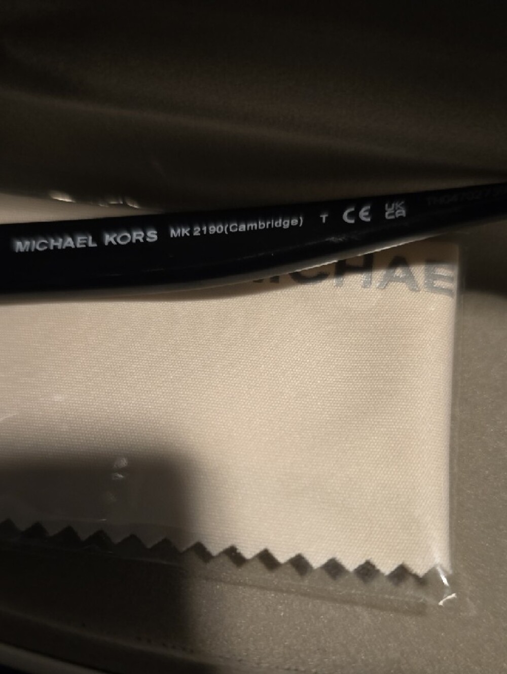 Michael Kors Black Square Sunglasses 2190 Cambridge - Picture 5 of 7
